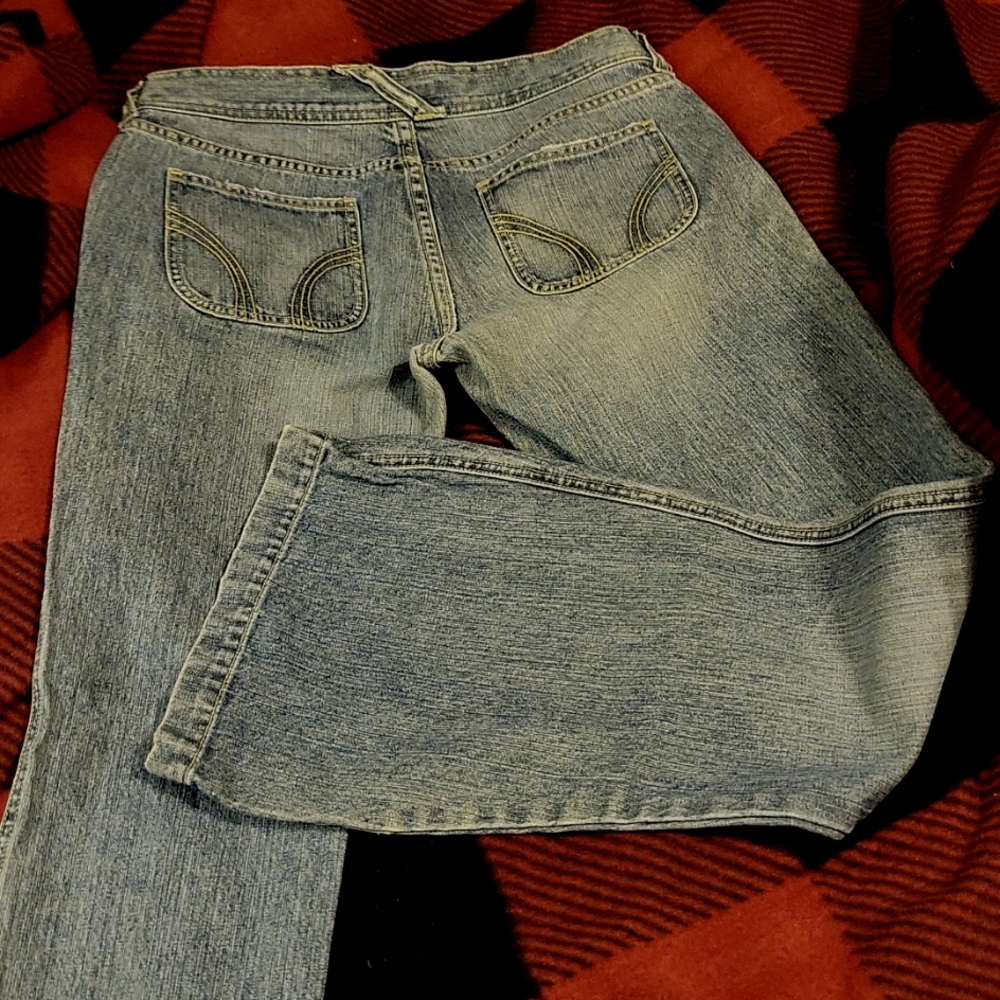 Hollister women's/junior's flare jeans....size 5 - Picture 9 of 13